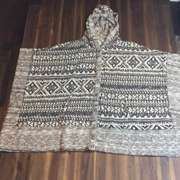 Lucky Brand Jacquard Terry Poncho - Picture 4 of 6